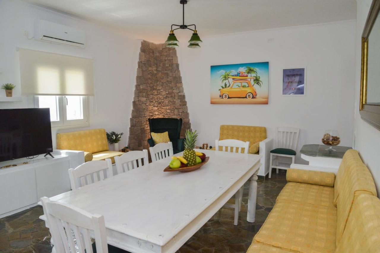 Traditional Villa Relax Zefiria Luaran gambar