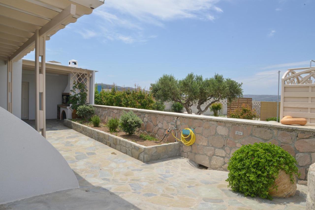 Traditional Villa Relax Zefiria Luaran gambar