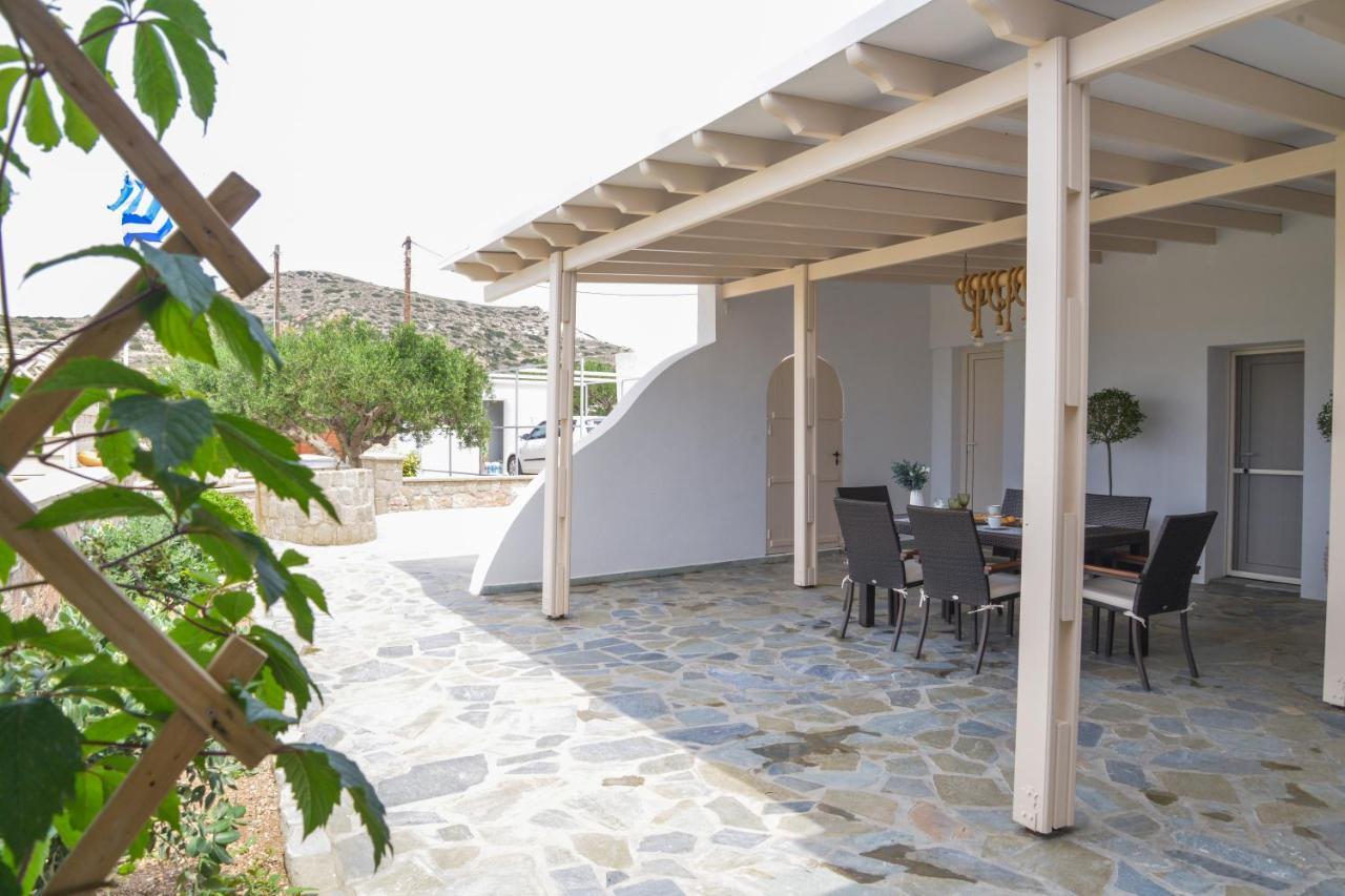 Traditional Villa Relax Zefiria Luaran gambar